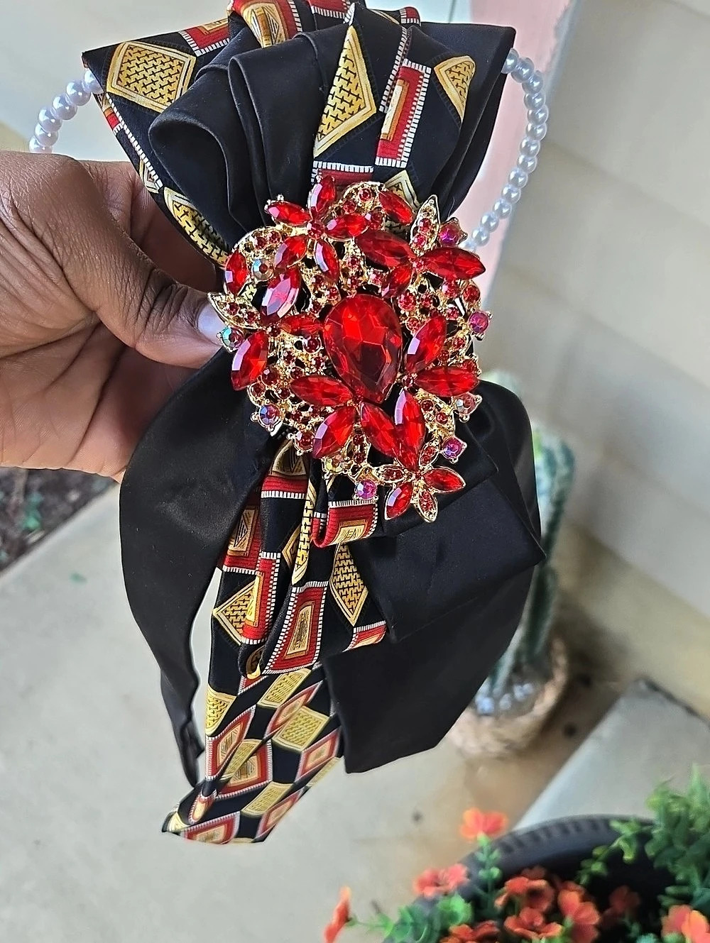 De Saints Geometric Jeweled Necklace Tie in Black & Red Like New